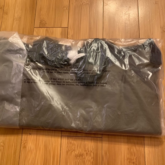 🆕 VS insulated cooler tote - Picture 4 of 4